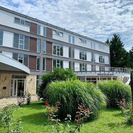 Well Hotel Харканы Экстерьер фото