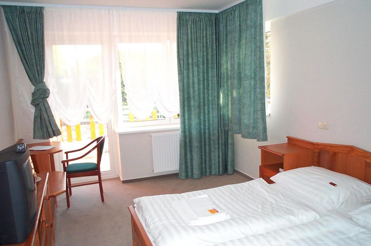 Well Hotel Харканы Экстерьер фото