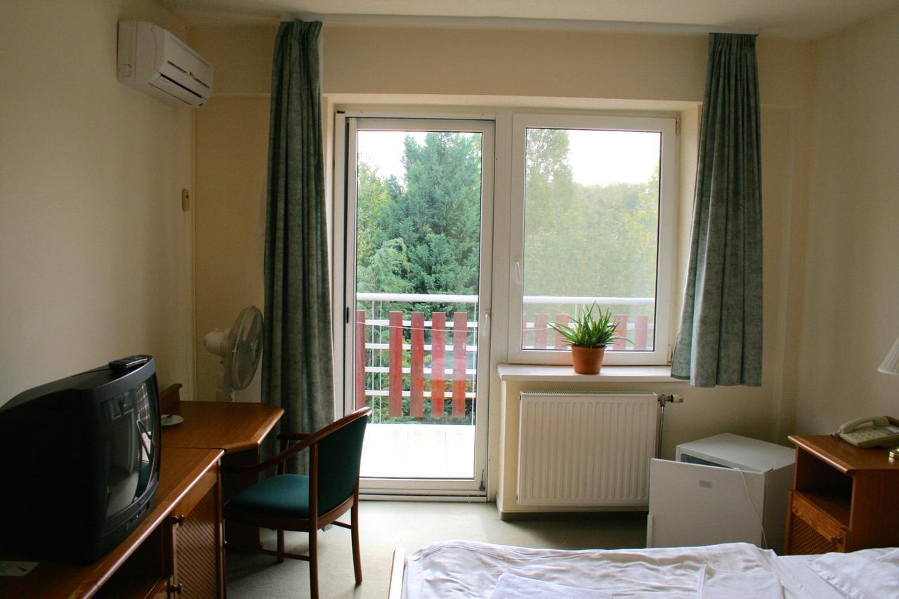 Well Hotel Харканы Экстерьер фото