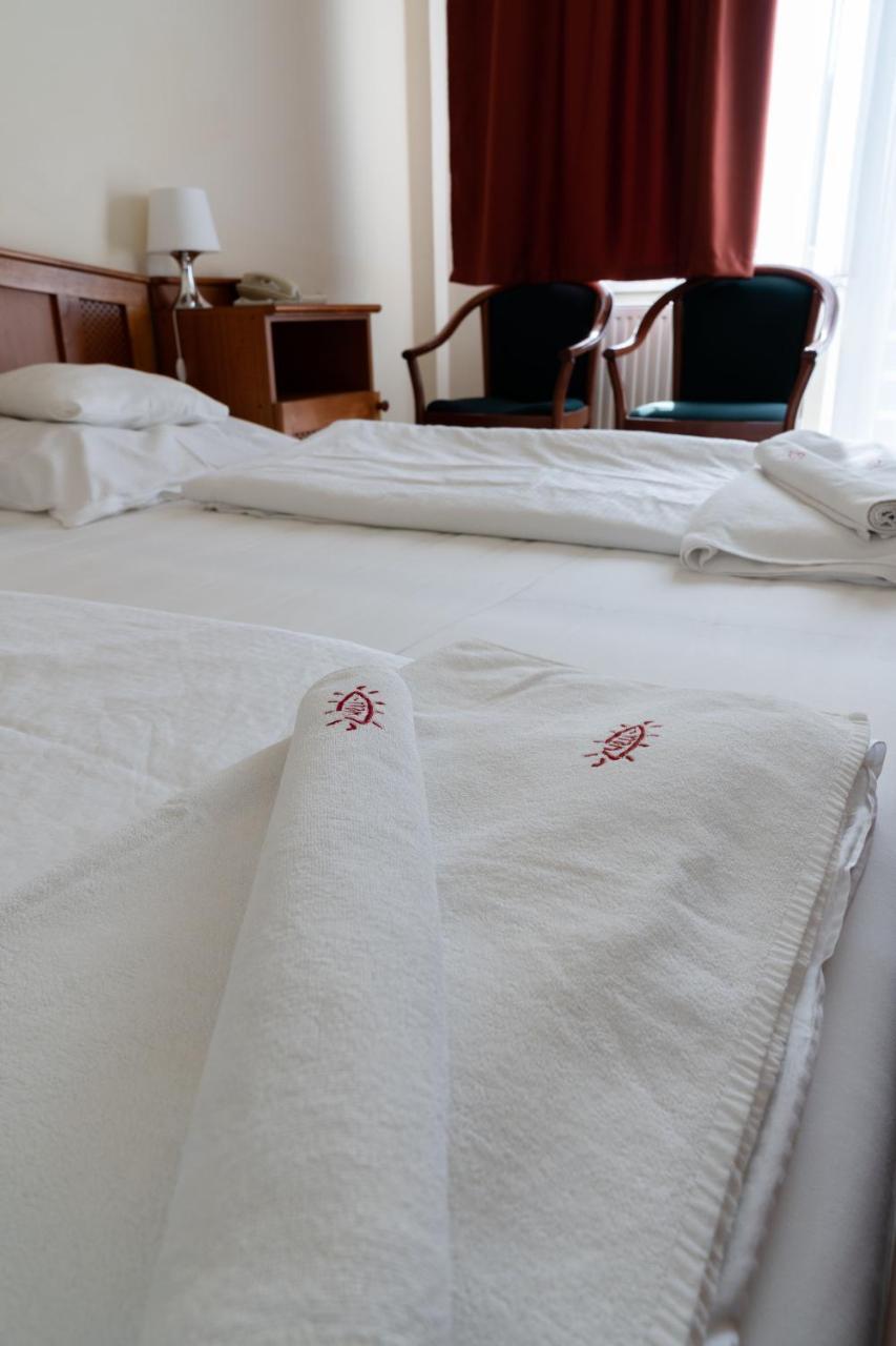 Well Hotel Харканы Экстерьер фото